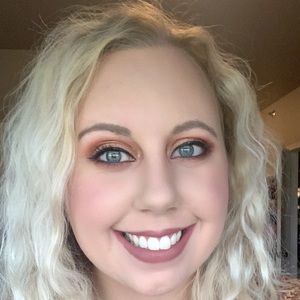 Meet your Posher, Whitney